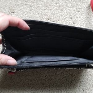 Kenneth Cole Reaction Bags - Kenneth Cole Reaction Wristlet Kenneth Cole Reaction Bags - Kenneth Cole Reaction Wristlet